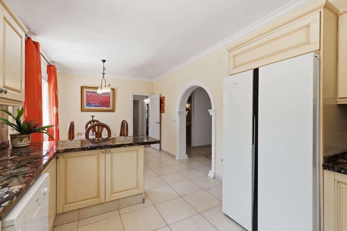 5 slaapkamer Villa te koop in Benissa - € 895.000 (Ref: 9861004)