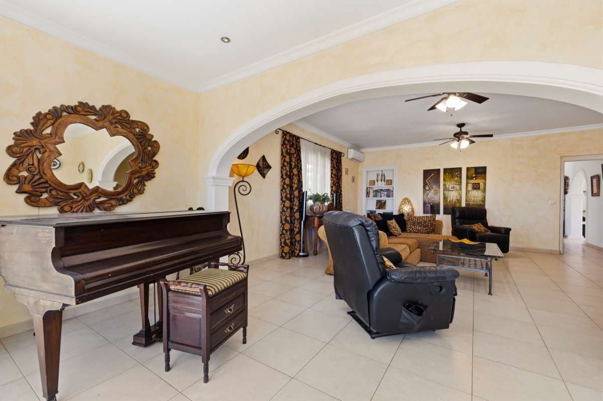 5 slaapkamer Villa te koop in Benissa - € 895.000 (Ref: 9861004)