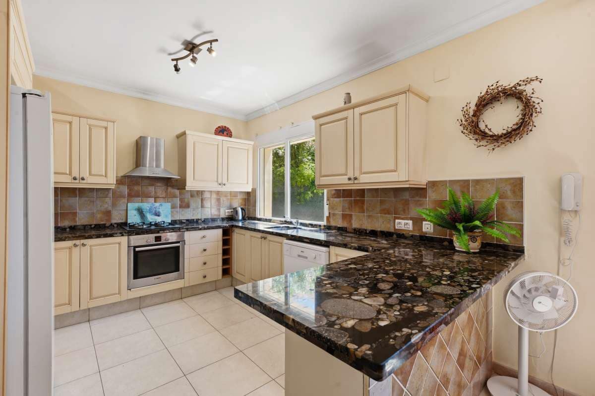 5 slaapkamer Villa te koop in Benissa - € 895.000 (Ref: 9861004)