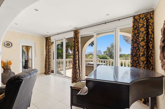 5 slaapkamer Villa te koop in Benissa - € 895.000 (Ref: 9861004)