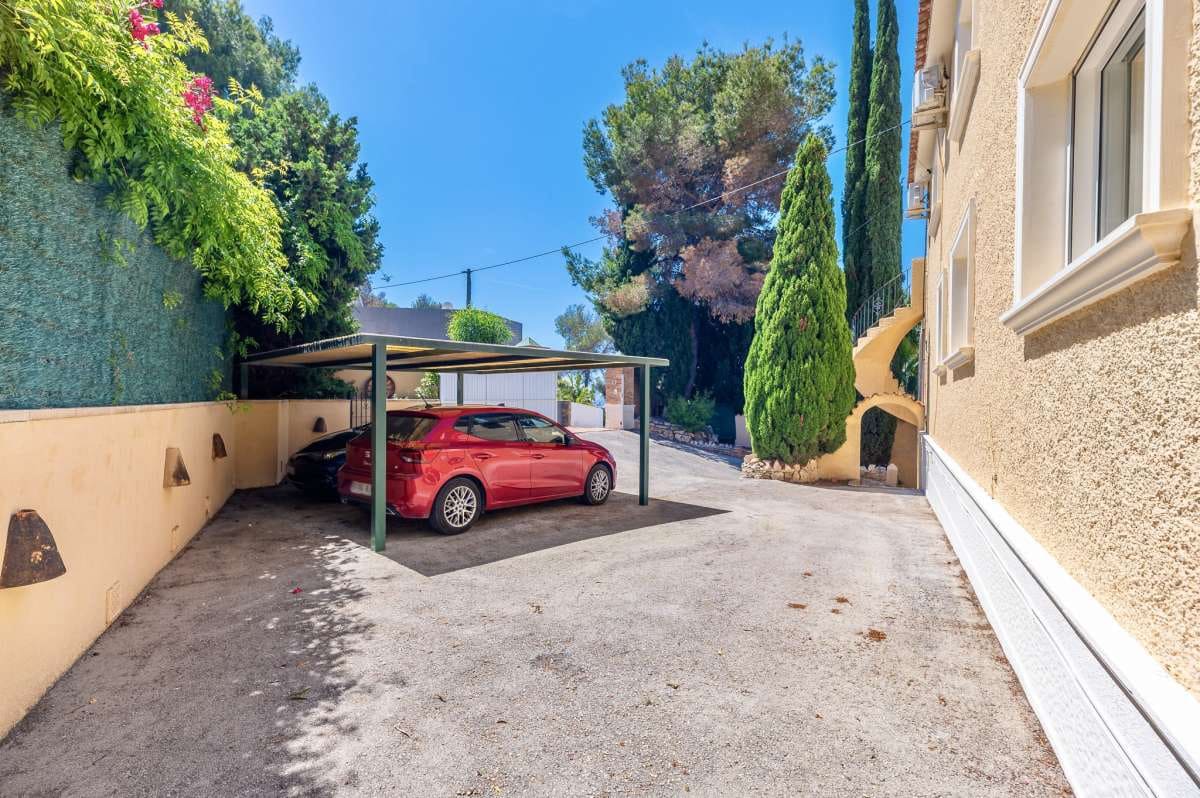 5 slaapkamer Villa te koop in Benissa - € 895.000 (Ref: 9861004)