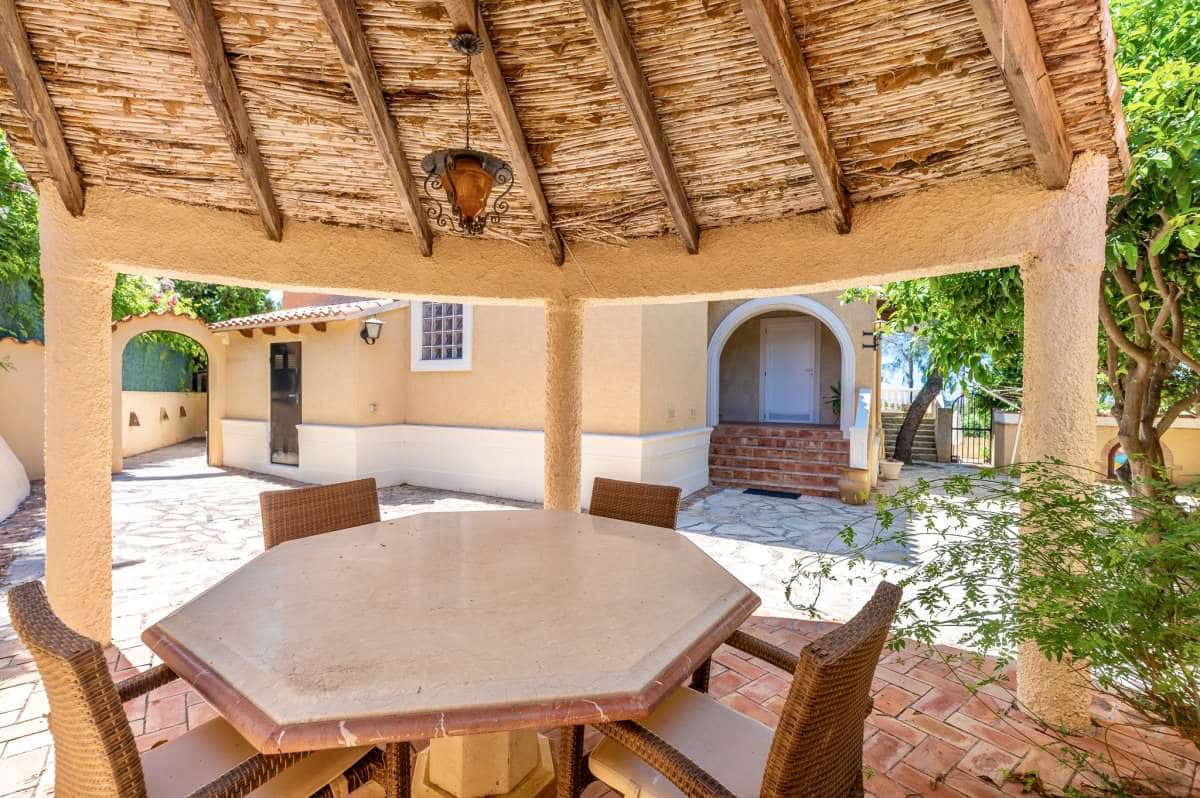 5 slaapkamer Villa te koop in Benissa - € 895.000 (Ref: 9861004)