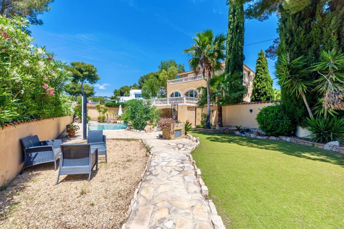 5 slaapkamer Villa te koop in Benissa - € 895.000 (Ref: 9861004)