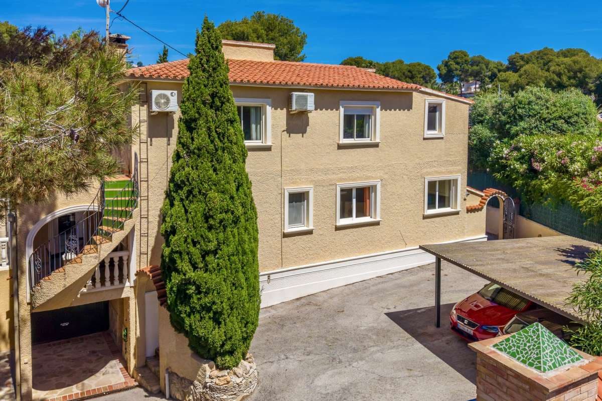 5 slaapkamer Villa te koop in Benissa - € 895.000 (Ref: 9861004)