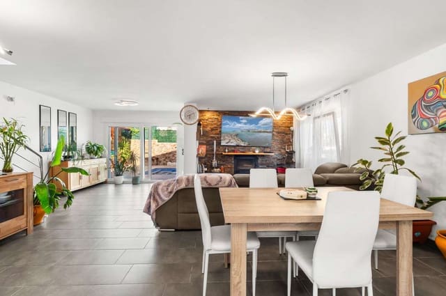 4 chambre Villa/Maison à vendre à Calpe / Calp - 850 000 € (Ref: 9916347)