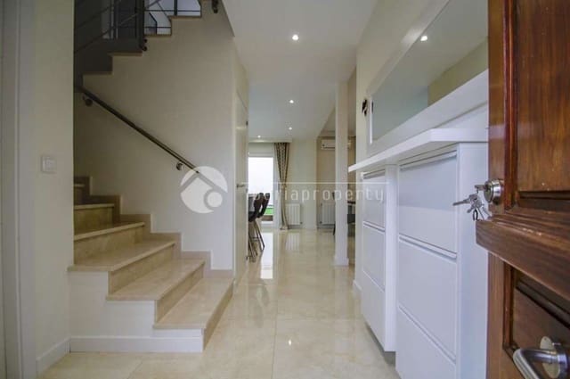 3 chambre Maison de Ville à vendre à Alfaz del Pi / L'Alfàs del Pi - 670 000 € (Ref: 9968945)