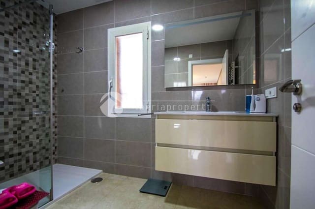 3 chambre Maison de Ville à vendre à Alfaz del Pi / L'Alfàs del Pi - 670 000 € (Ref: 9968945)