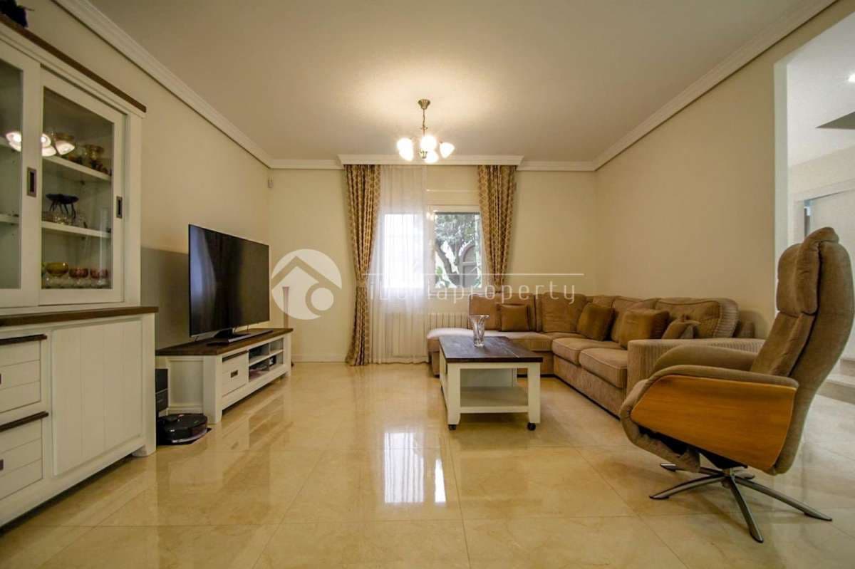 Casa de 3 habitaciones en Alfaz del Pi / L'Alfàs del Pi en venta - 670.000 € (Ref: 9968945)