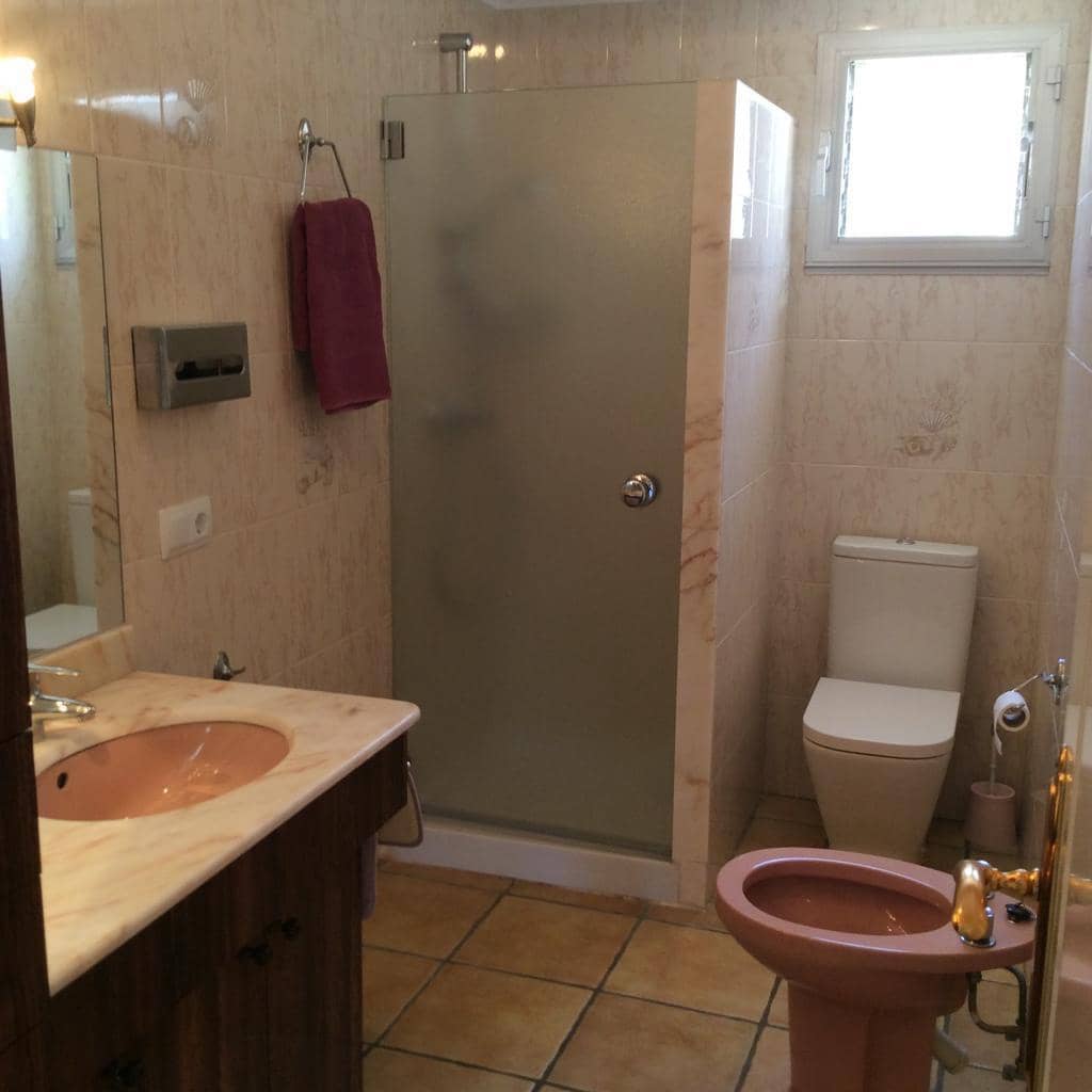 Chalet de 4 habitaciones en Alfaz del Pi / L'Alfàs del Pi en venta - 1.350.000 € (Ref: 9968946)