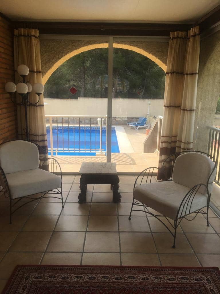 Chalet de 4 habitaciones en Alfaz del Pi / L'Alfàs del Pi en venta - 1.350.000 € (Ref: 9968946)