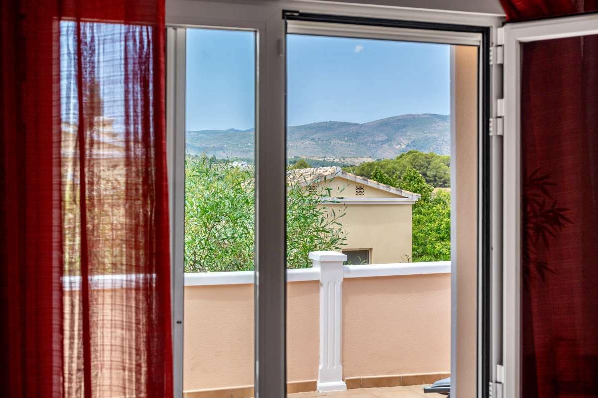 3 sovrum Radhus till salu i Calpe / Calp - 367 500 € (Ref: 9985832)