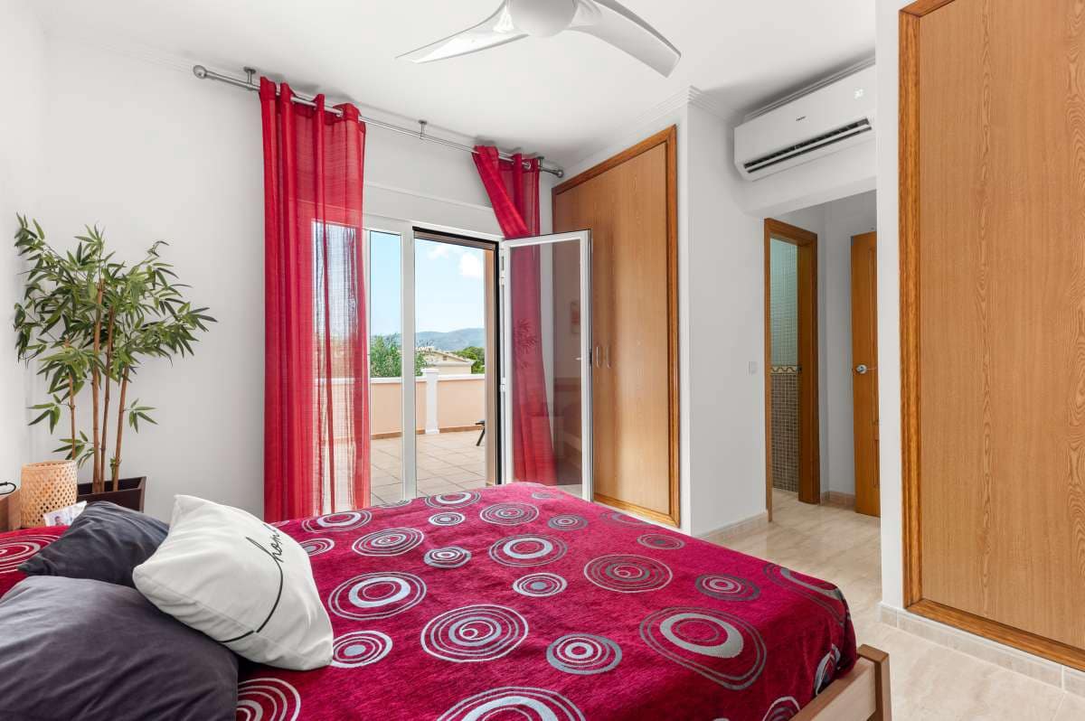 3 sovrum Radhus till salu i Calpe / Calp - 367 500 € (Ref: 9985832)