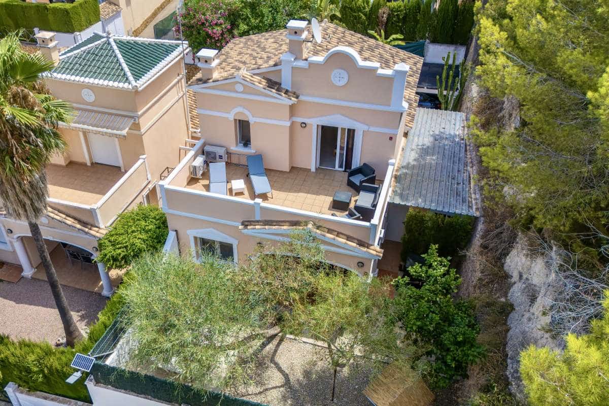 3 sovrum Radhus till salu i Calpe / Calp - 367 500 € (Ref: 9985832)