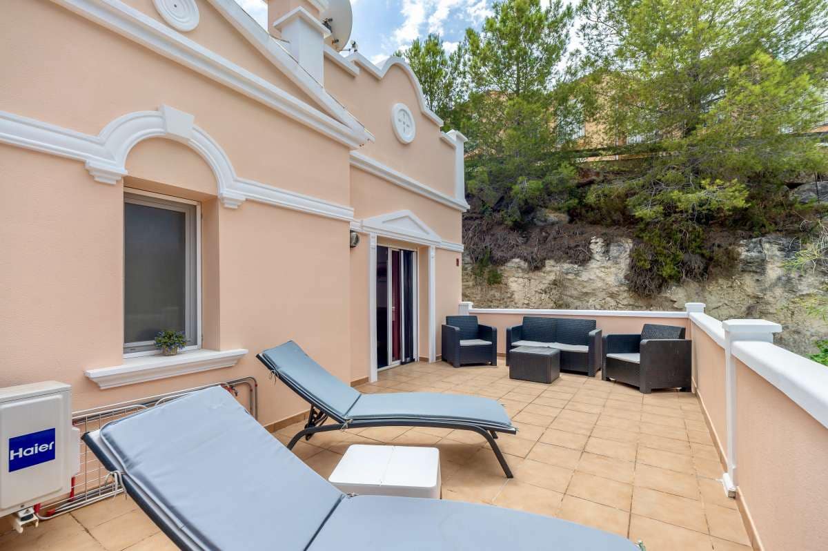 3 sovrum Radhus till salu i Calpe / Calp - 367 500 € (Ref: 9985832)