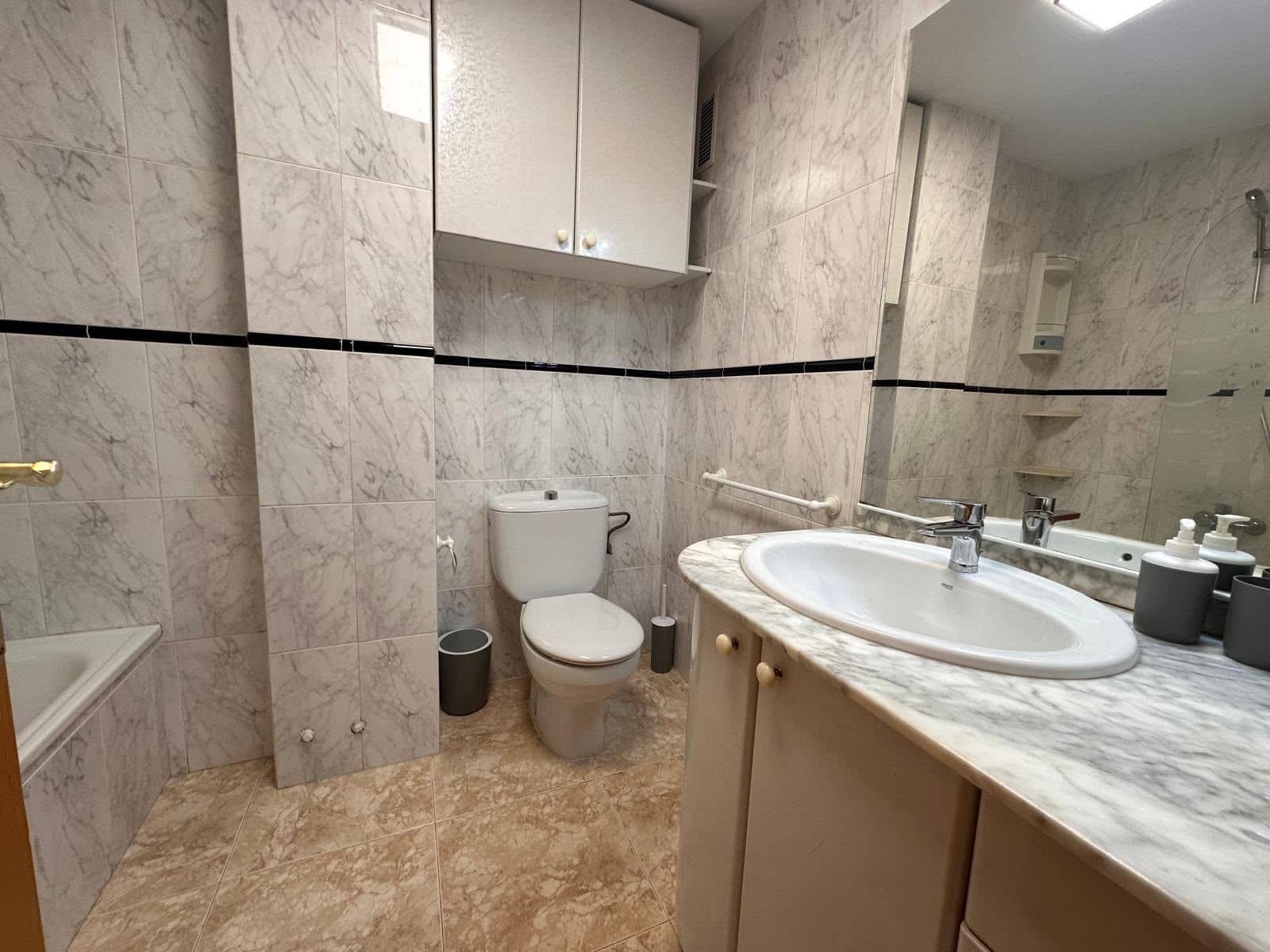 Piso de 3 habitaciones en Dénia en venta - 233.000 € (Ref: 10015028)
