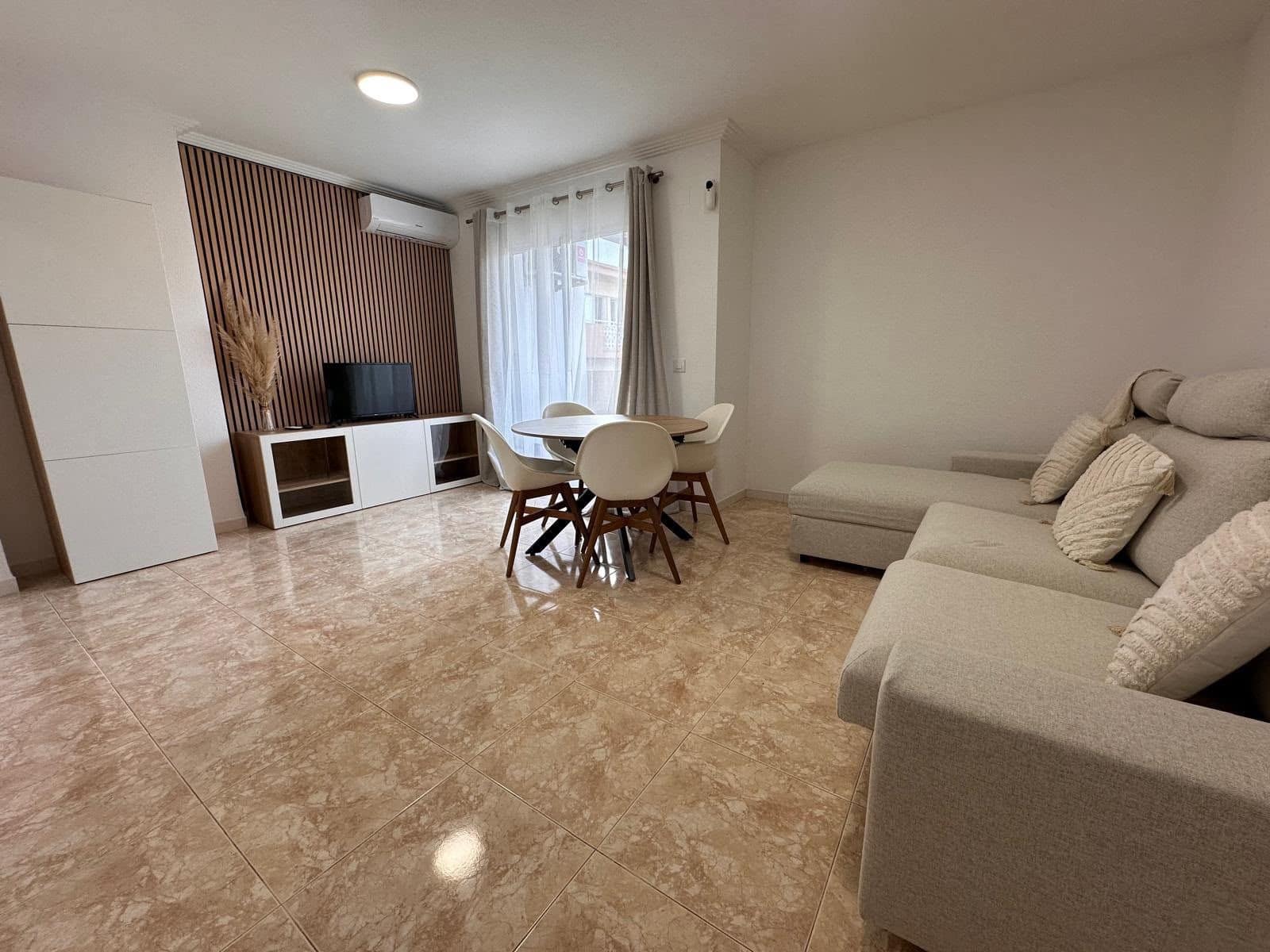Piso de 3 habitaciones en Dénia en venta - 233.000 € (Ref: 10015028)