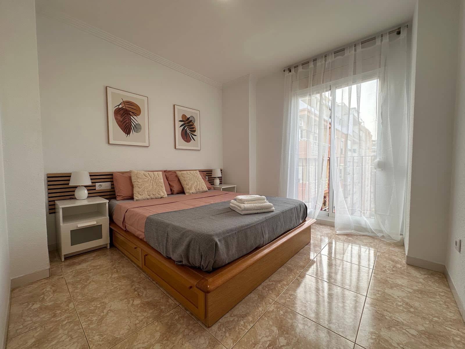 Piso de 3 habitaciones en Dénia en venta - 233.000 € (Ref: 10015028)