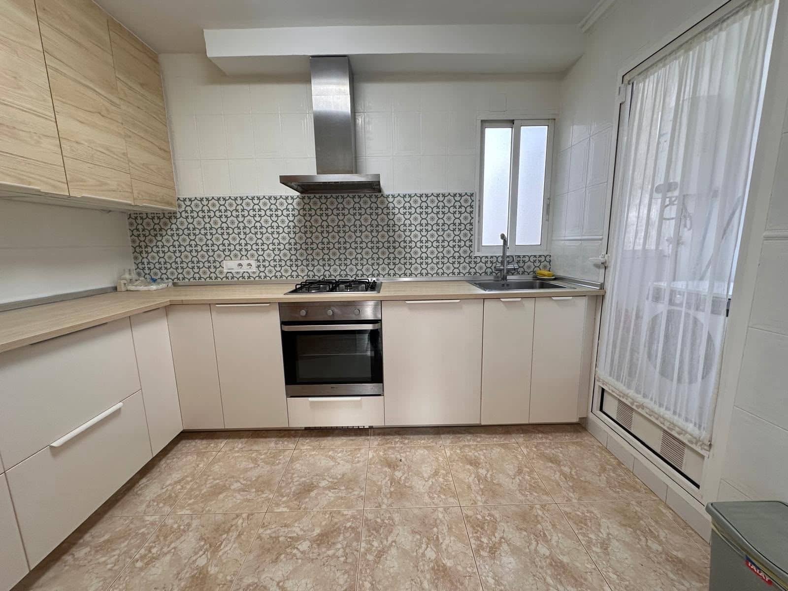 Piso de 3 habitaciones en Dénia en venta - 233.000 € (Ref: 10015028)
