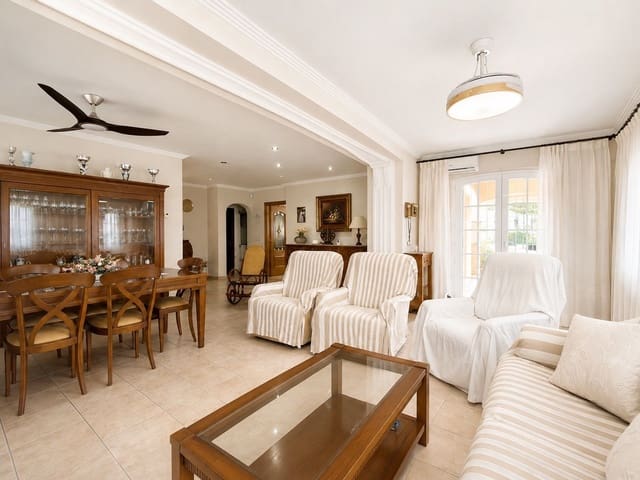 5 bedroom Villa for sale in El Montgó, Dénia with pool garage - € 870,000 (Ref: 10017034)