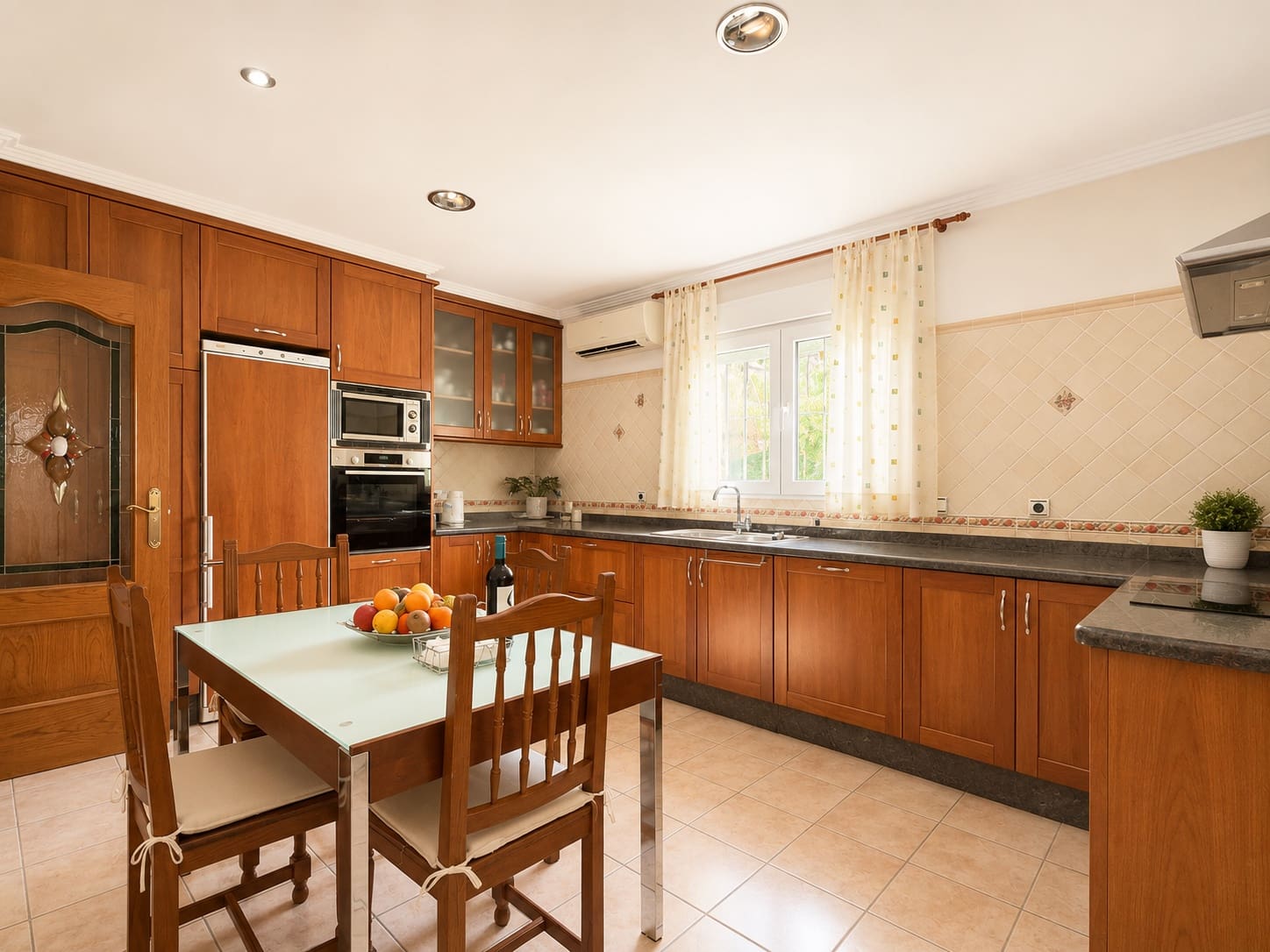 5 bedroom Villa for sale in Denia with pool garage - € 870,000 (Ref: 10017034)