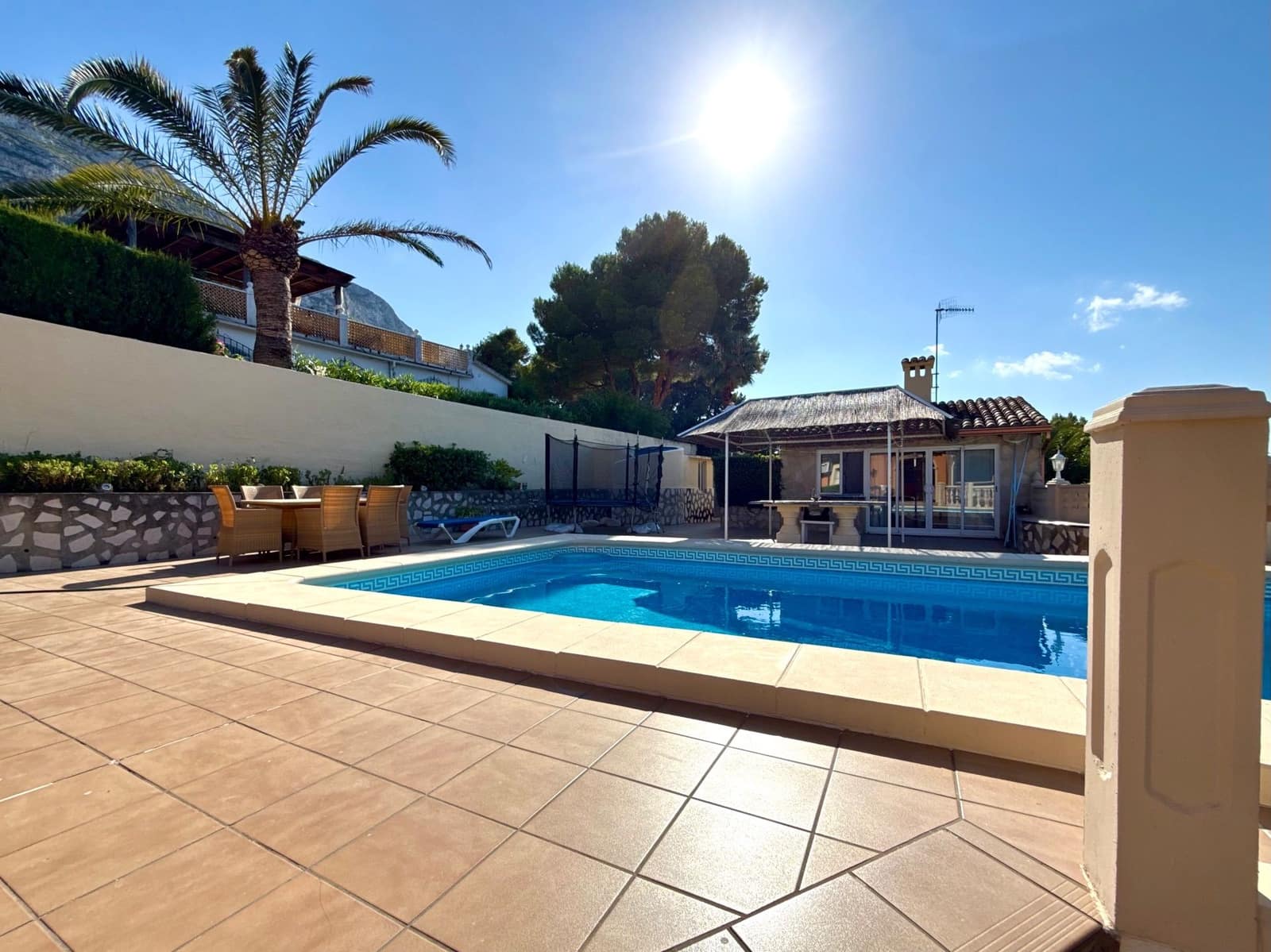 5 bedroom Villa for sale in Denia with pool garage - € 870,000 (Ref: 10017034)