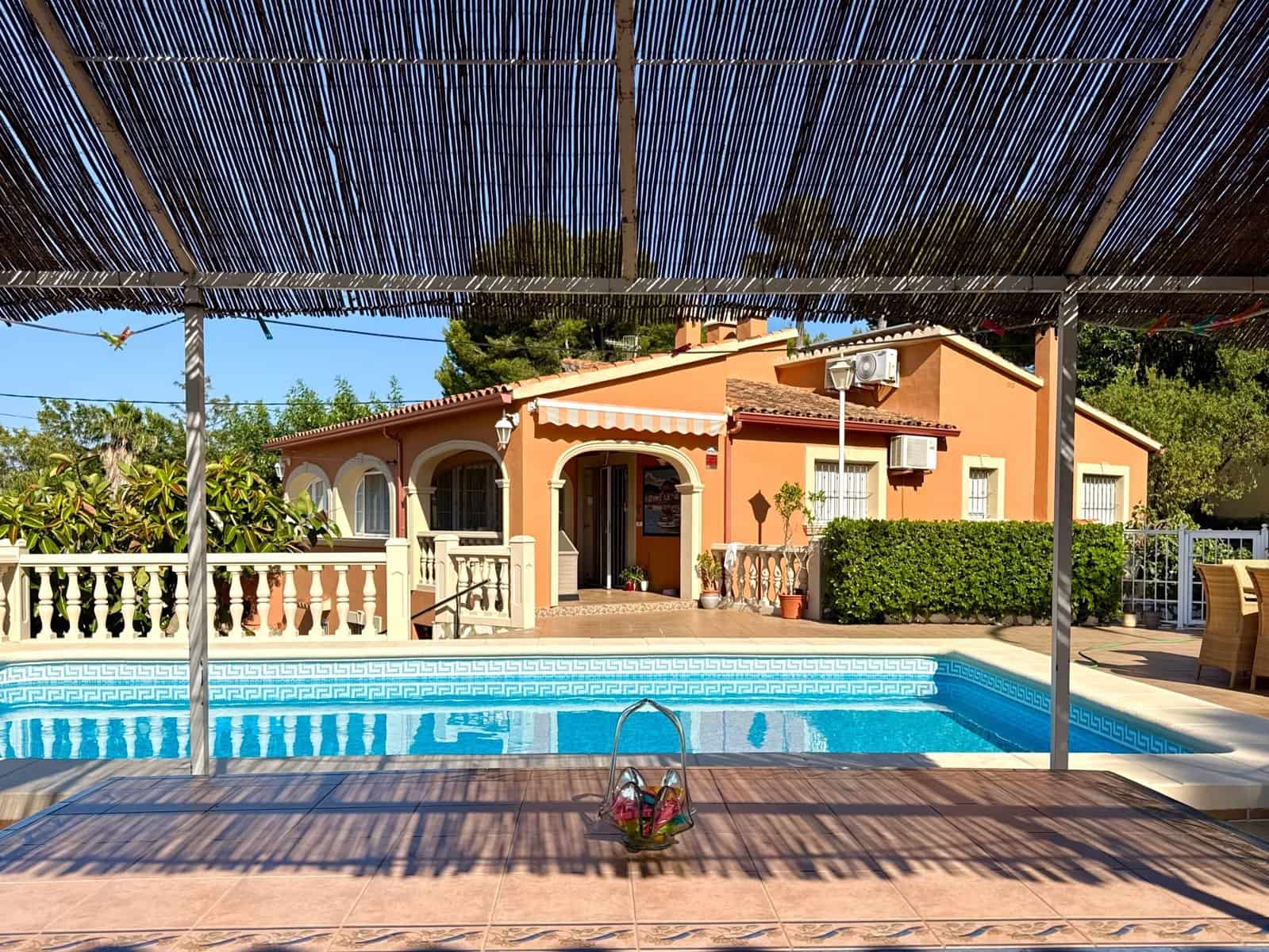 5 bedroom Villa for sale in Denia with pool garage - € 870,000 (Ref: 10017034)