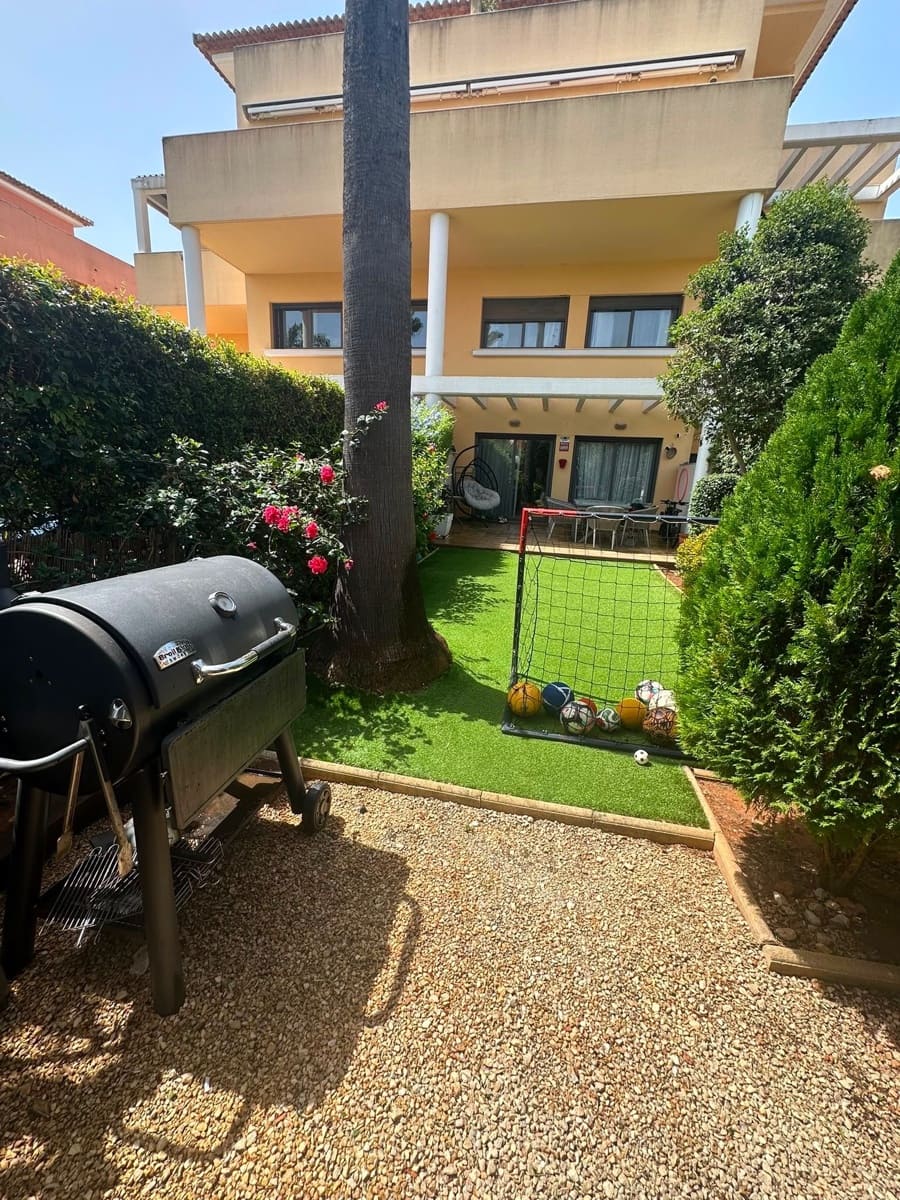 3 Zimmer Apartment zu verkaufen in Denia mit Pool Garage - 590.000 € (Ref: 10057958)