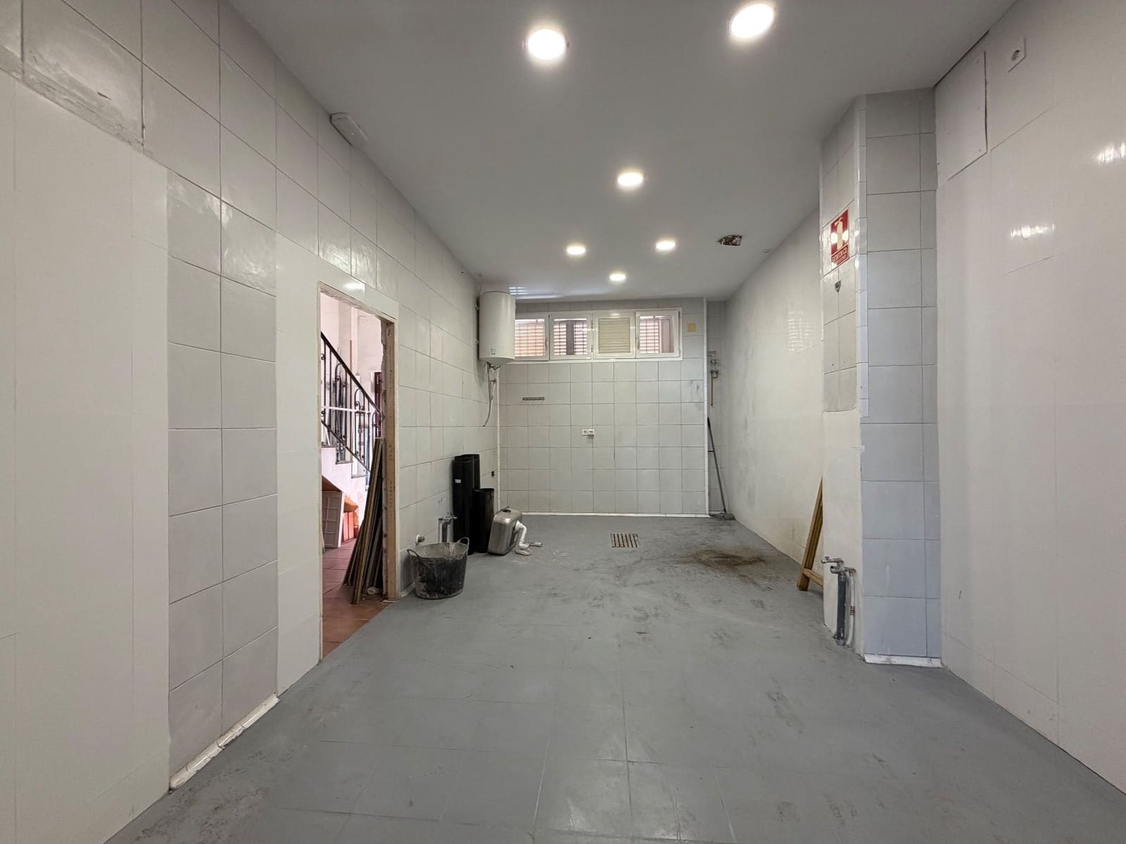 Kommersiell att hyra i Denia - 4 000 € (Ref: 10094169)