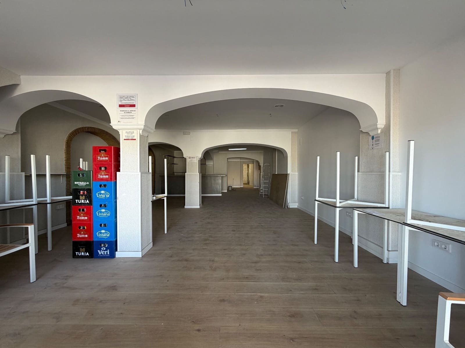 Kommersiell att hyra i Denia - 4 000 € (Ref: 10094169)