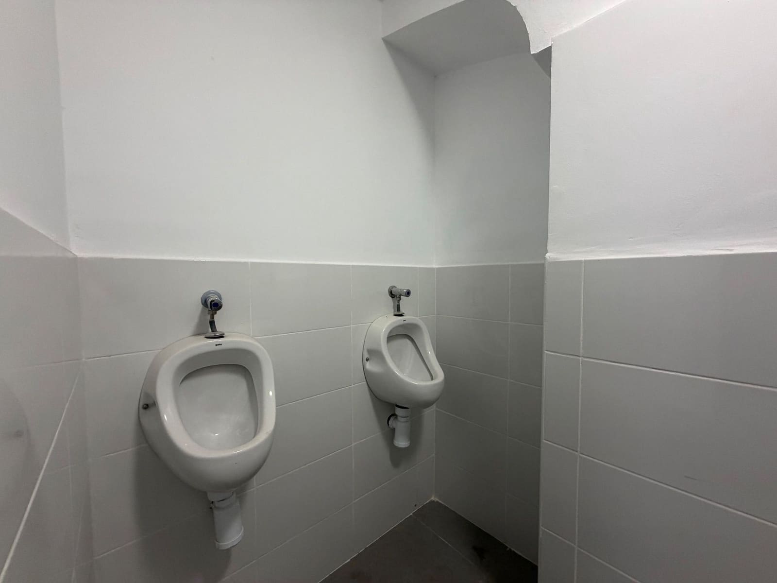 Kommersiell att hyra i Denia - 4 000 € (Ref: 10094169)