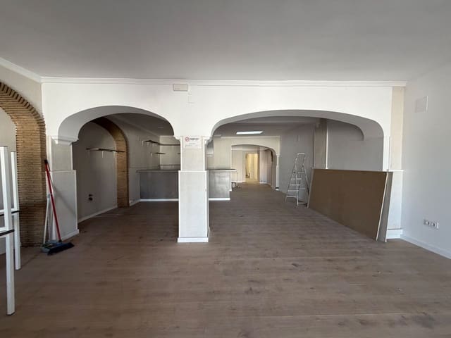 Commercieel te huur in El Puerto, Dénia - € 4.000 (Ref: 10094169)