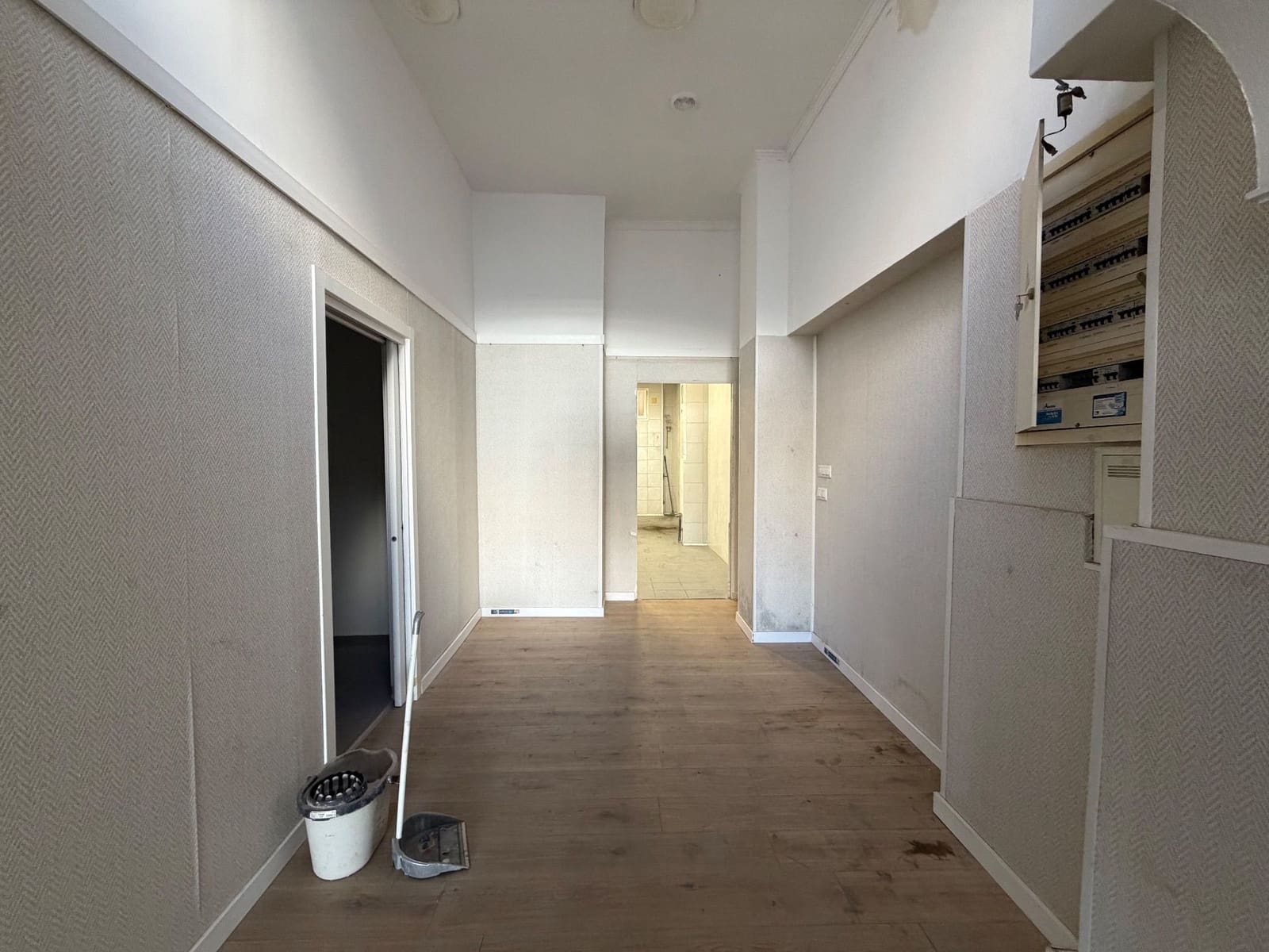Kommersiell att hyra i Denia - 4 000 € (Ref: 10094169)