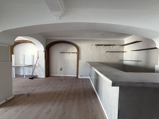 Commercieel te huur in El Puerto, Dénia - € 4.000 (Ref: 10094169)