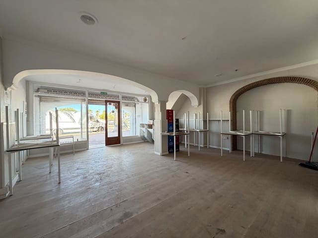 Commercieel te huur in El Puerto, Dénia - € 4.000 (Ref: 10094169)