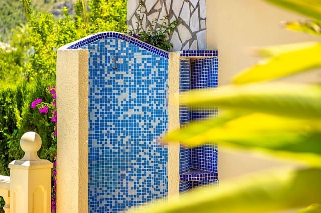 4 sypialnia Willa na sprzedaż w El Montgó, Dénia z basenem garażem - 595 000 € (Ref: 10097507)