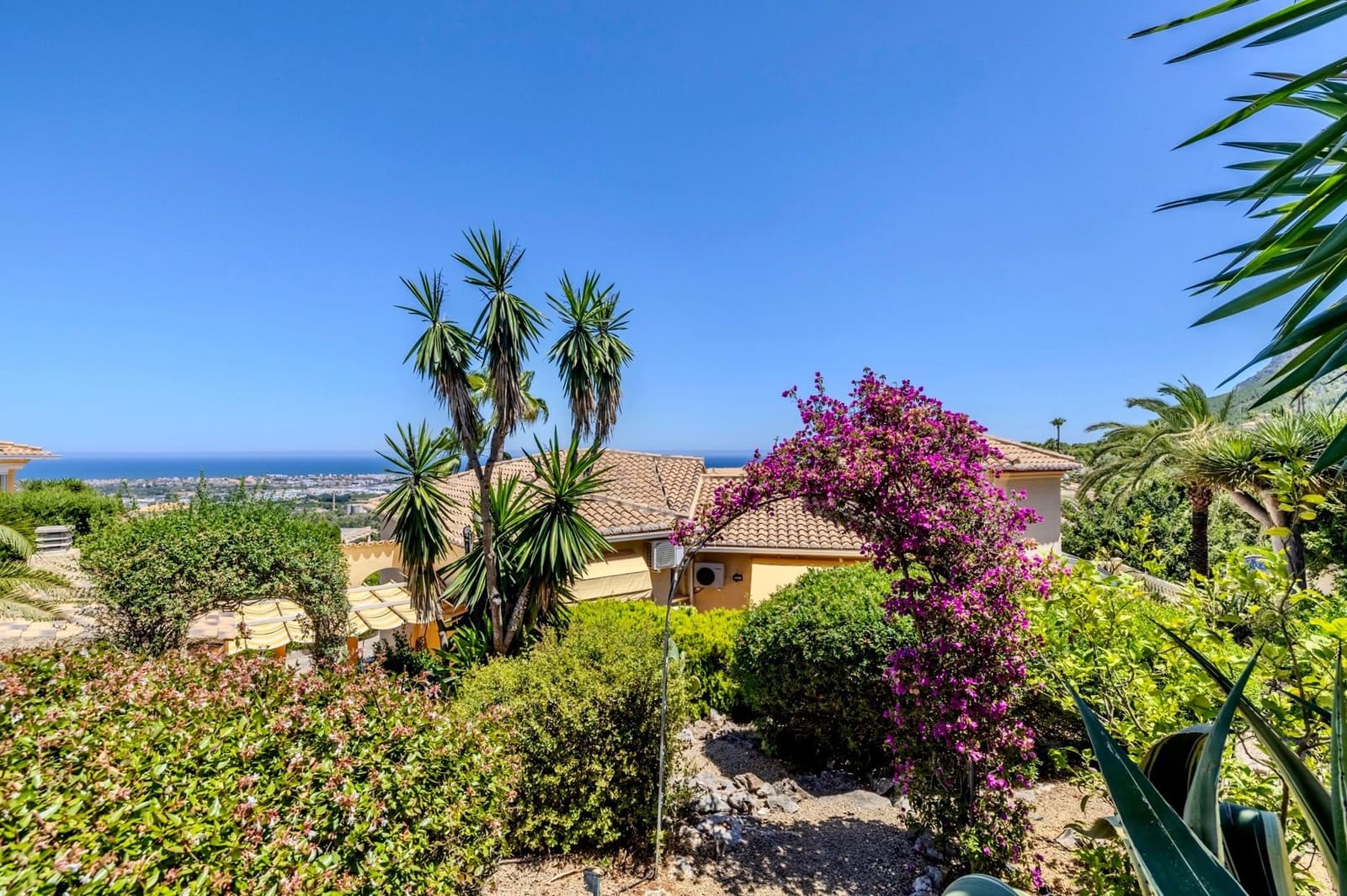 4 sypialnia Willa na sprzedaż w Denia z basenem garażem - 595 000 € (Ref: 10097507)