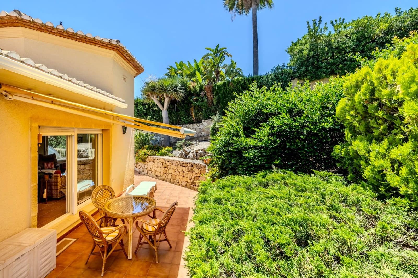 4 sypialnia Willa na sprzedaż w Denia z basenem garażem - 595 000 € (Ref: 10097507)