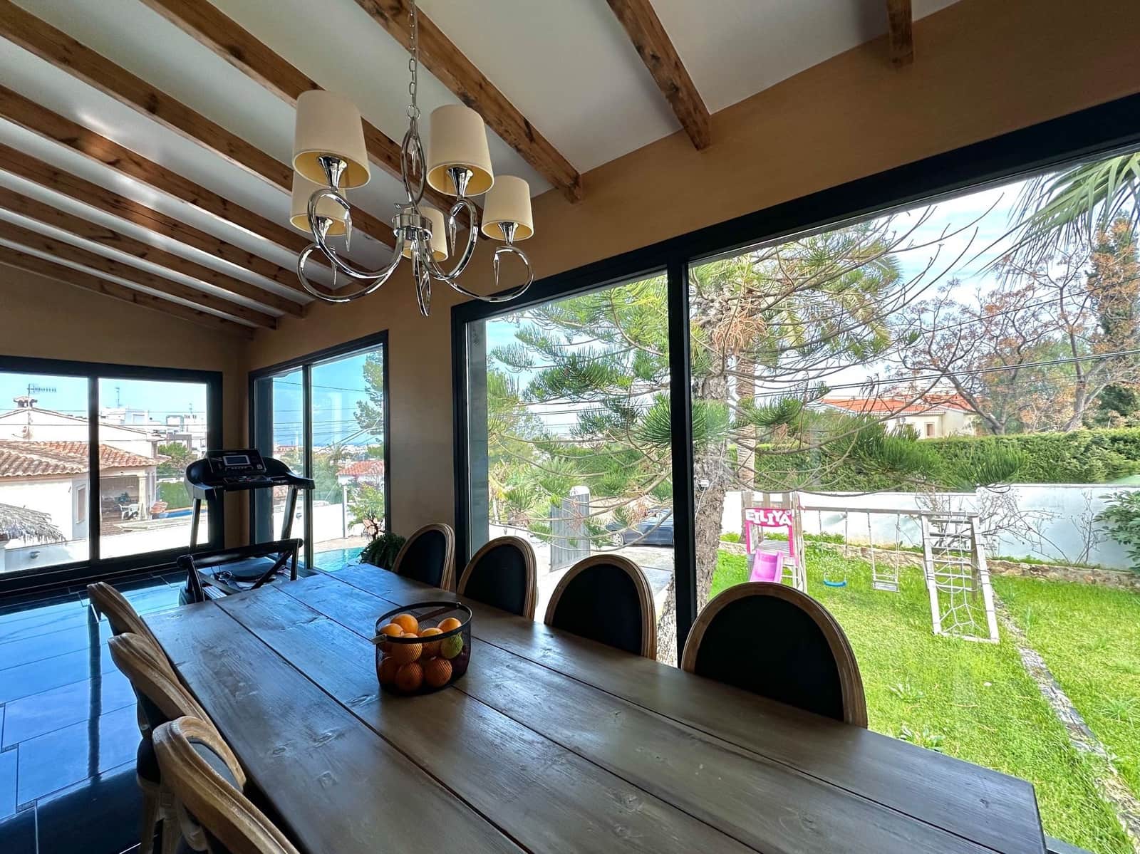 6 soveværelse Villa til salg i Denia med swimmingpool garage - € 895.000 (Ref: 10173159)