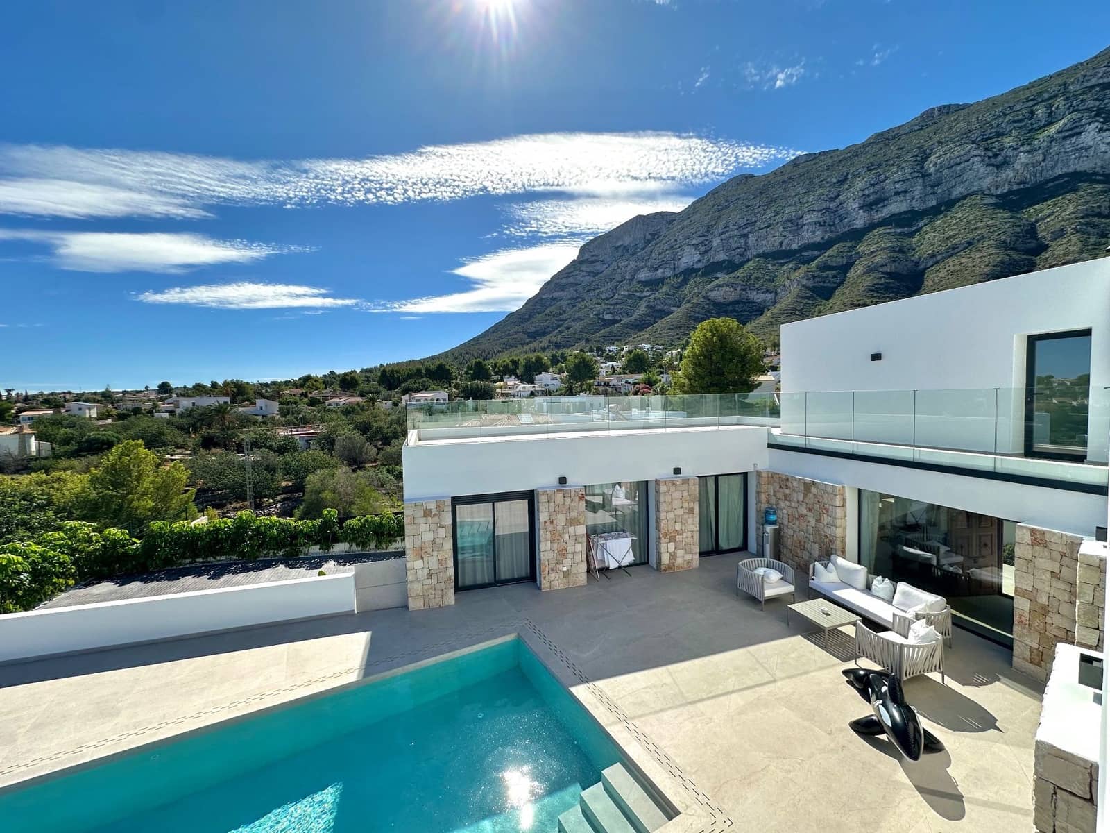 4 camera da letto Villa in vendita in Denia con piscina garage - 1.795.000 € (Rif: 8550522)