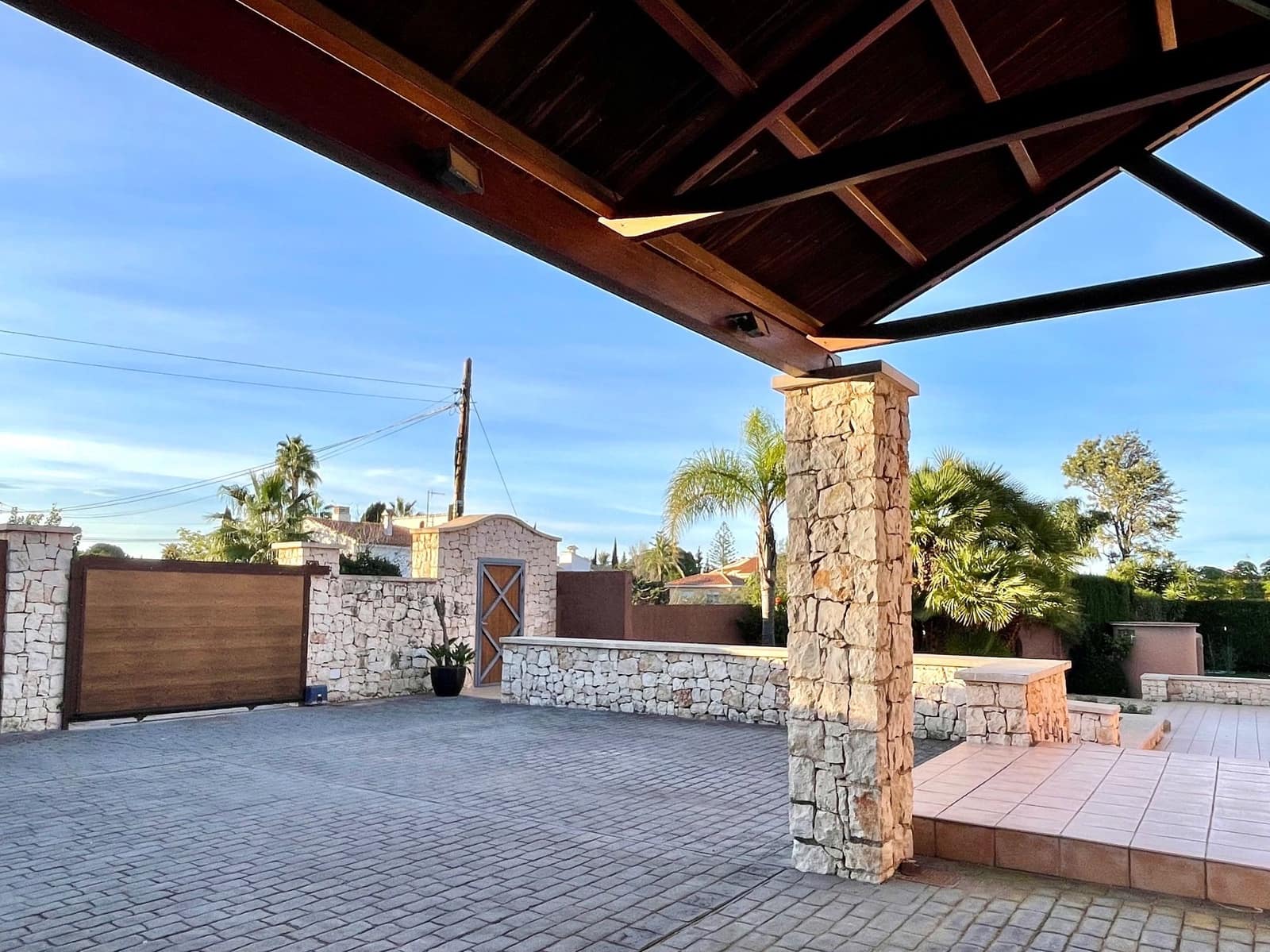 4 chambre Villa/Maison à vendre à Denia avec piscine garage - 1 200 000 € (Ref: 8703551)