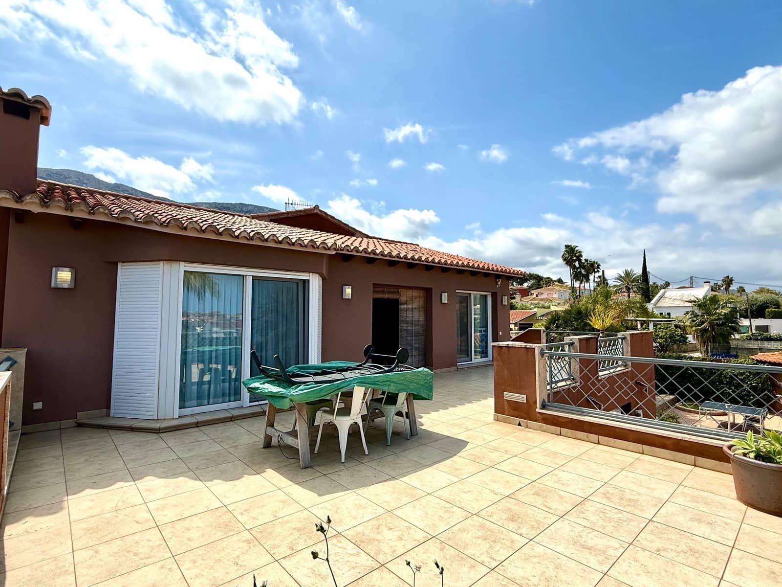 4 chambre Villa/Maison à vendre à Denia avec piscine garage - 1 200 000 € (Ref: 8703551)