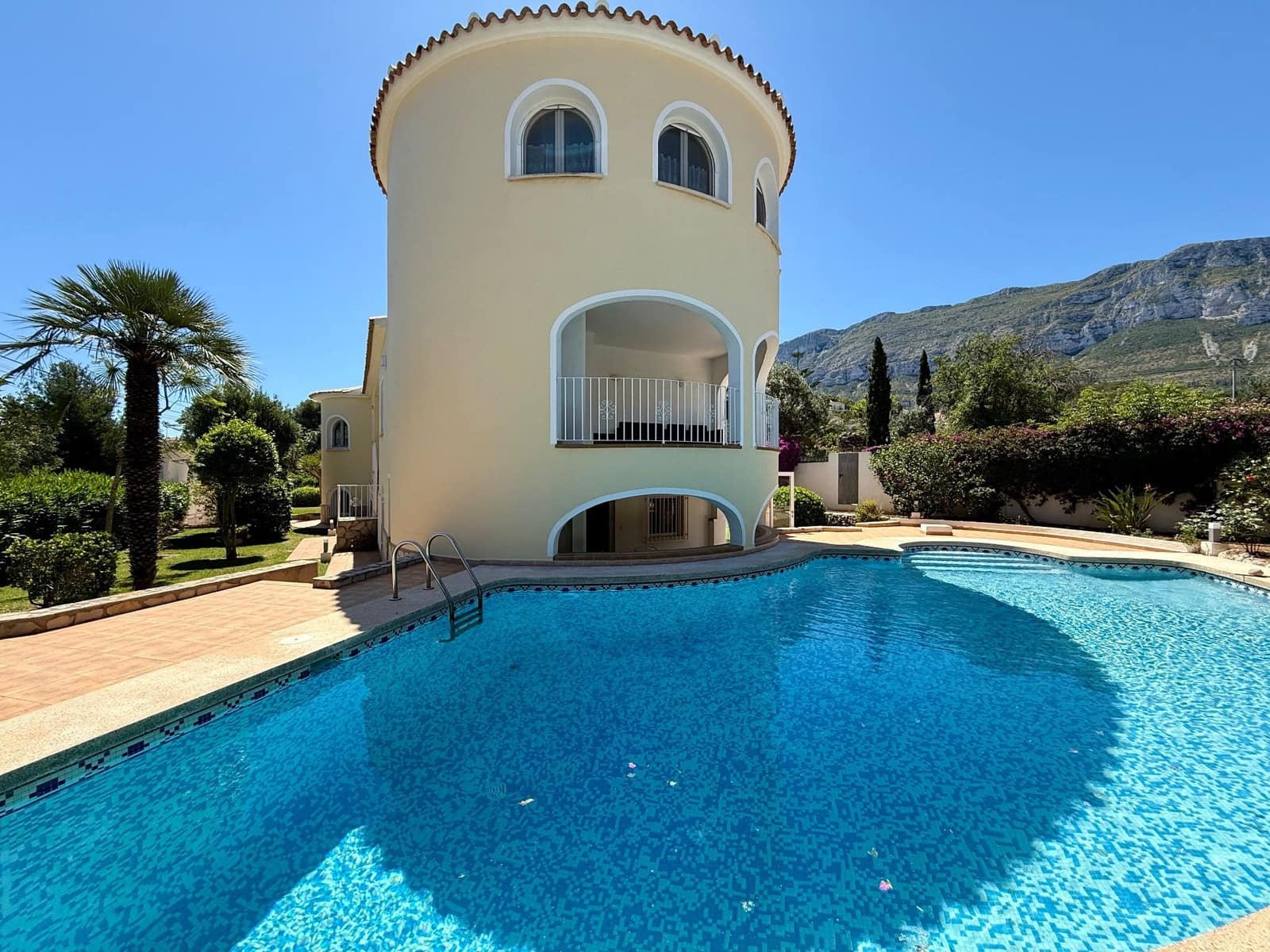 6 makuuhuone Huvila myytävänä paikassa Denia mukana uima-altaan 
autotalli - 695 000 € (Ref: 9010427)