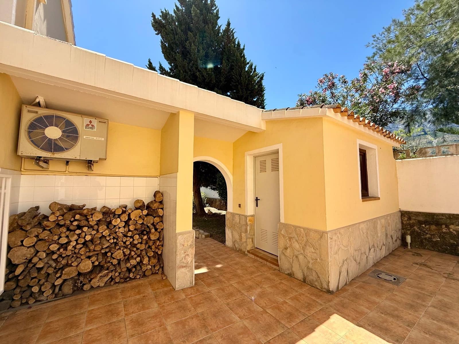 6 makuuhuone Huvila myytävänä paikassa Denia mukana uima-altaan 
autotalli - 695 000 € (Ref: 9010427)