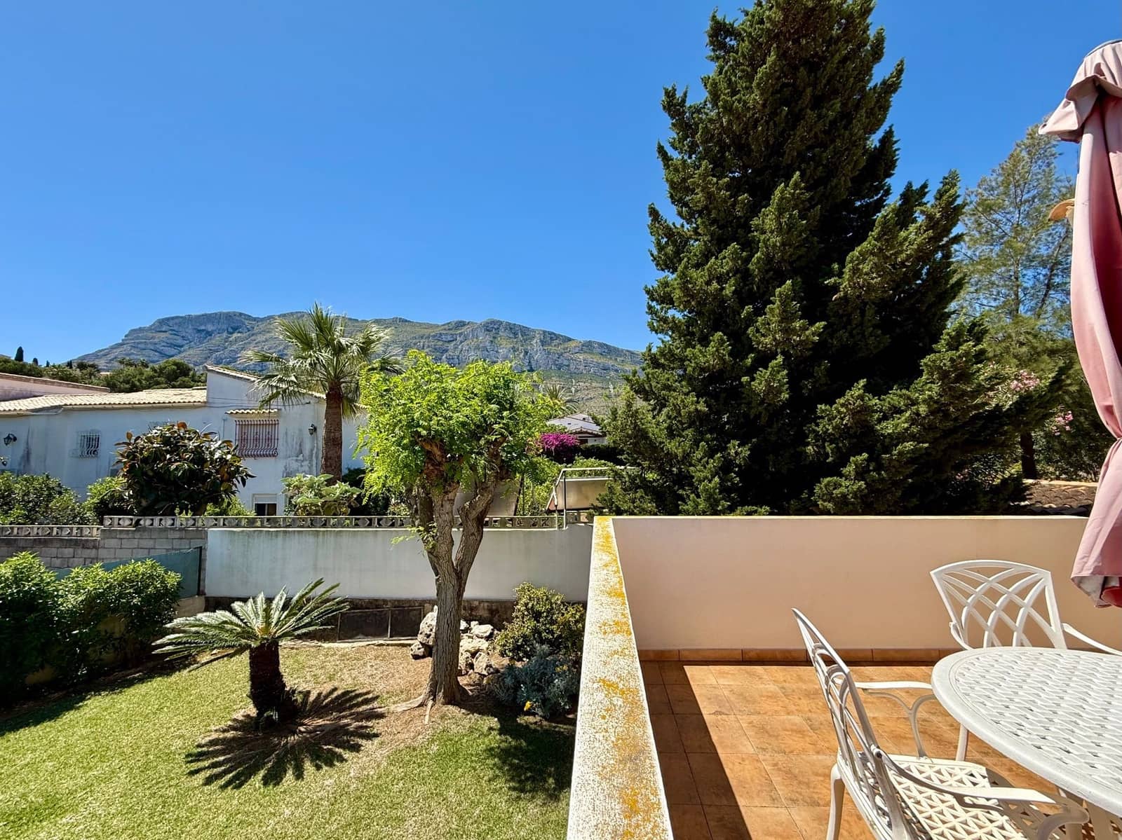 6 makuuhuone Huvila myytävänä paikassa Denia mukana uima-altaan 
autotalli - 695 000 € (Ref: 9010427)