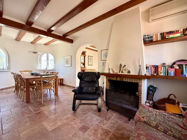 6 makuuhuone Huvila myytävänä paikassa Dénia mukana uima-altaan 
autotalli - 695 000 € (Ref: 9010427)