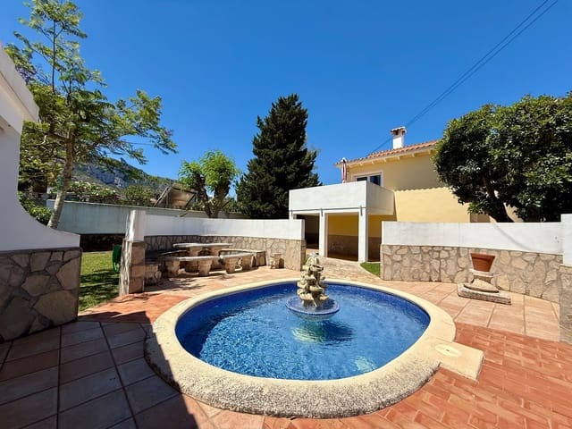 6 makuuhuone Huvila myytävänä paikassa Dénia mukana uima-altaan 
autotalli - 695 000 € (Ref: 9010427)