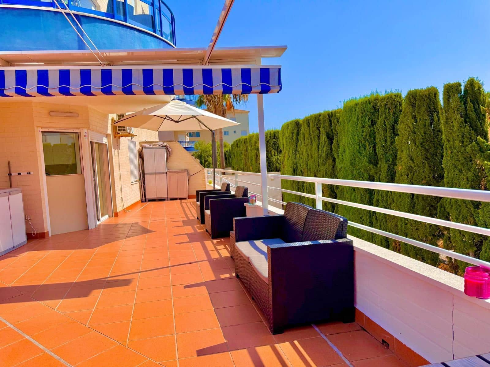 3 bedroom Apartment for sale in Oliva with pool garage - € 330,000 (Ref: 9489903)