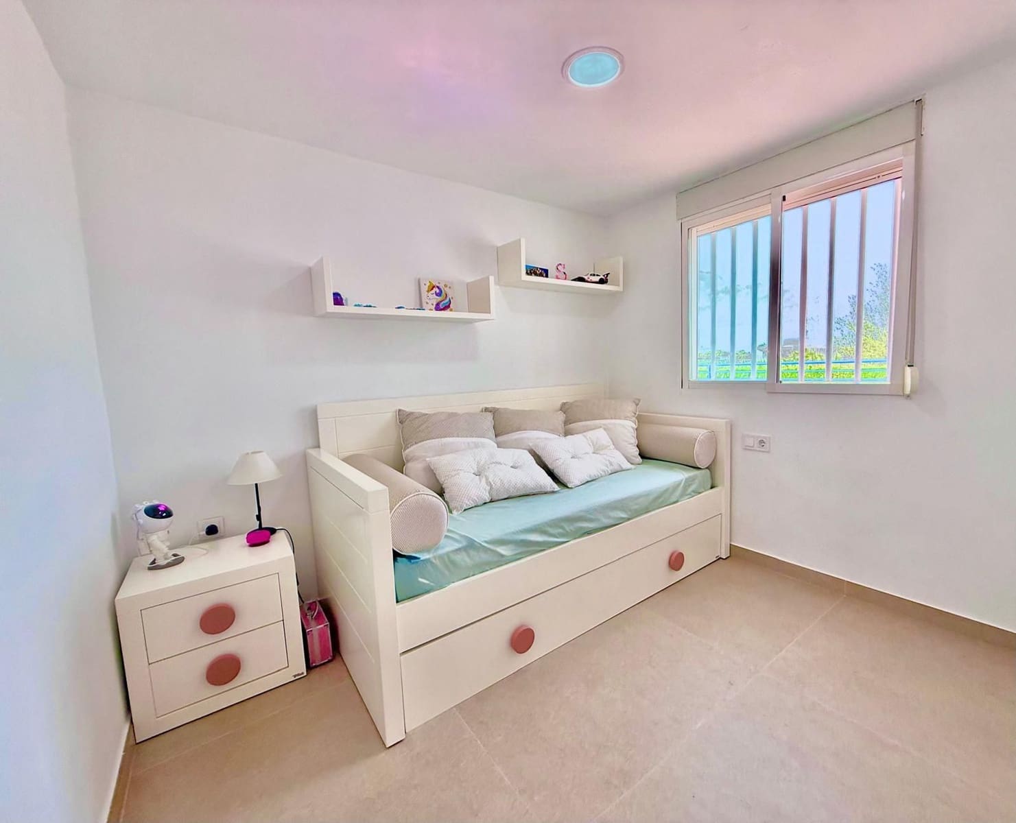 3 bedroom Apartment for sale in Oliva with pool garage - € 330,000 (Ref: 9489903)