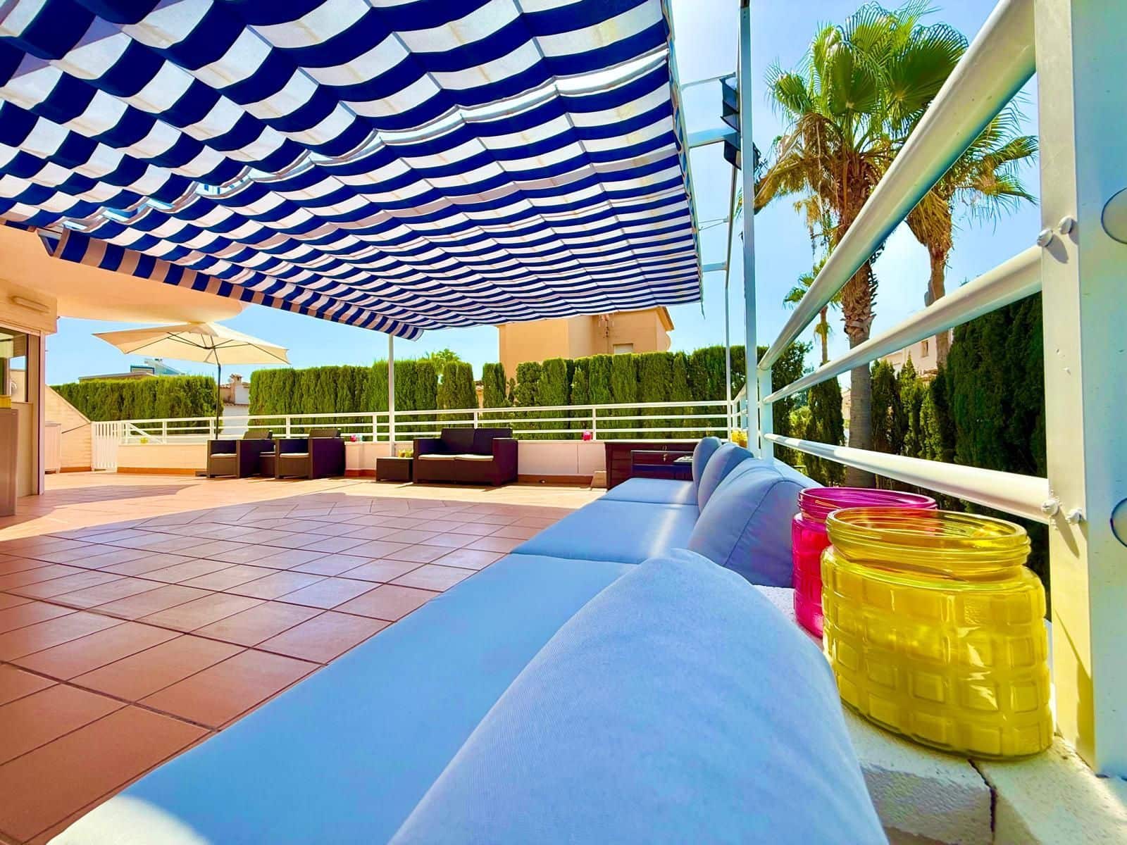 3 bedroom Apartment for sale in Oliva with pool garage - € 330,000 (Ref: 9489903)