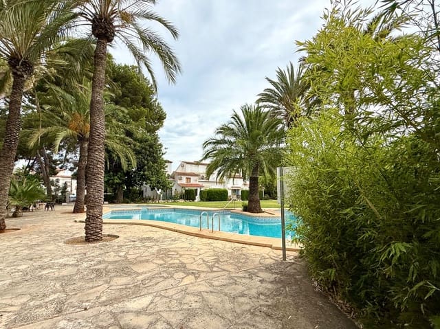 3 camera da letto Villetta Bifamiliare in vendita in Centro Urbano, Dénia con piscina garage - 315.000 € (Rif: 9489909)